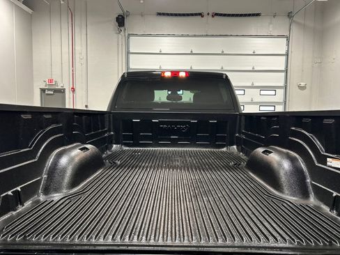 Used 2024 RAM 2500 Big Horn image 32