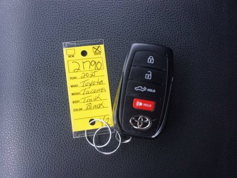 Used 2025 Toyota Tacoma TRD Sport w/ TRD Sport Premium Package AWD/4WD image 35