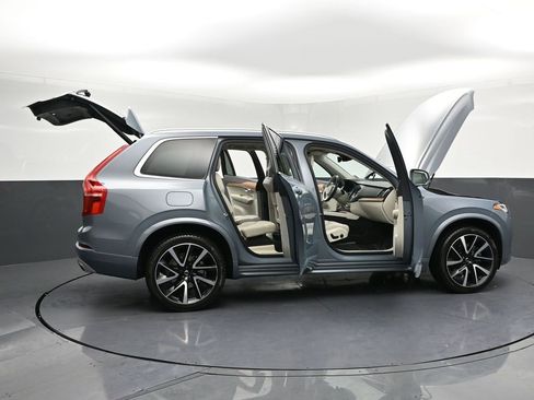 Used 2021 Volvo XC90 T6 Momentum w/ Advanced Package image 36