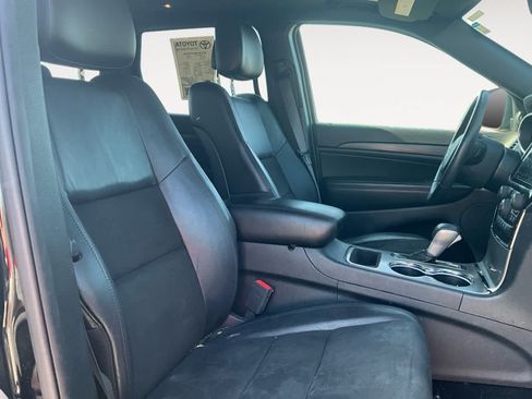 Used 2021 Jeep Grand Cherokee Laredo X AWD/4WD image 15
