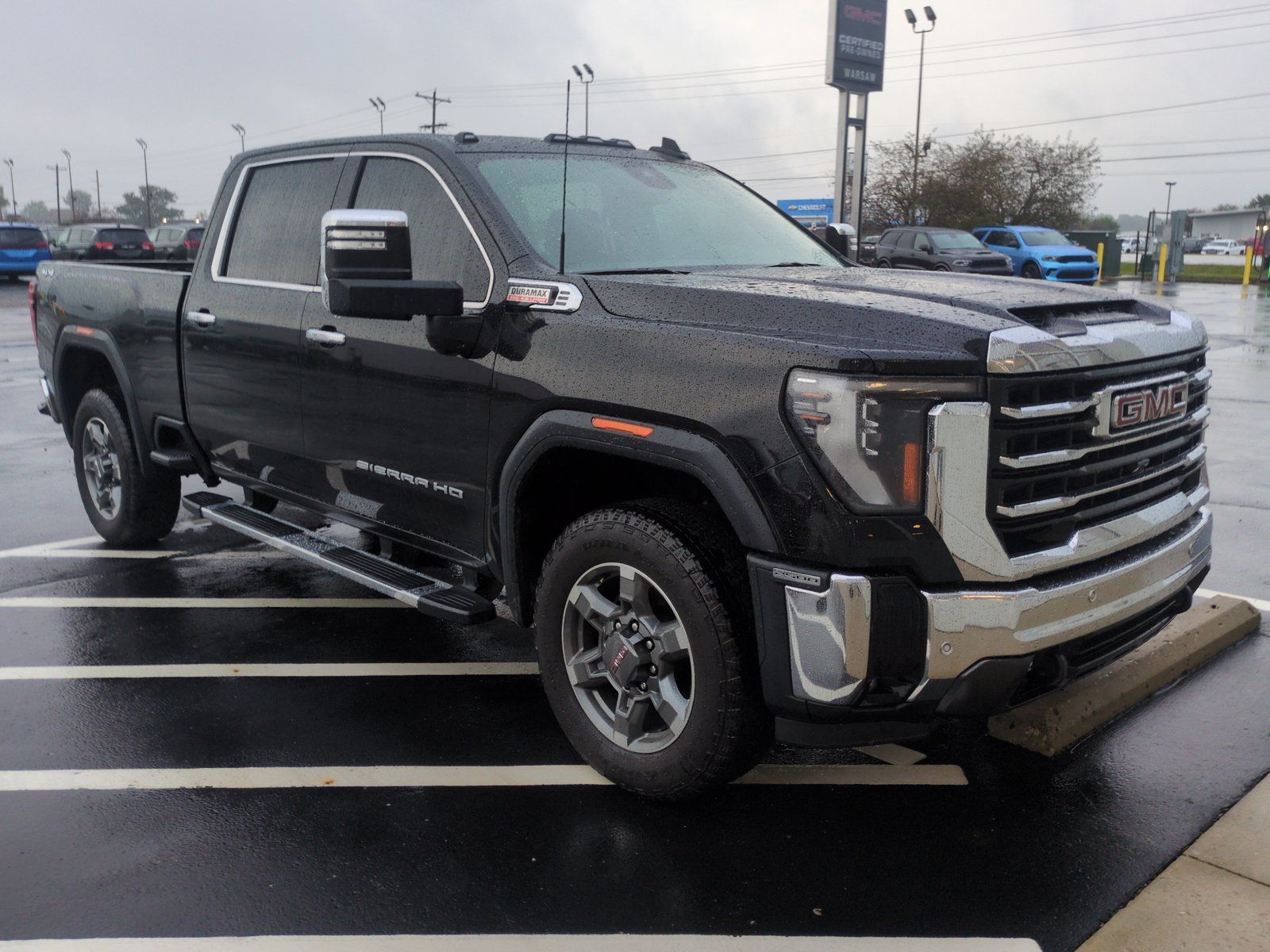Used 2025 GMC Sierra 2500 SLT w/ SLT Premium Package AWD/4WD image 3