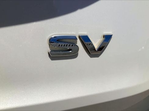 Used 2021 Nissan Rogue SV FWD image 10