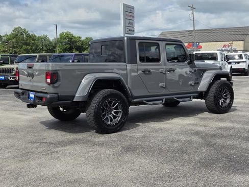 Used 2023 Jeep Gladiator Sport AWD/4WD image 7
