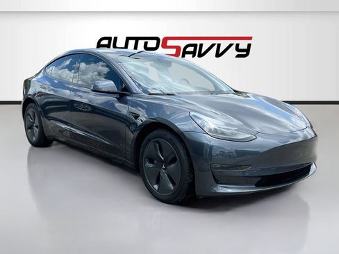 Used 2023 Tesla Model 3 Standard Range RWD image 1