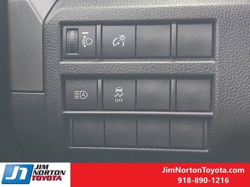 Used 2025 Toyota Tacoma TRD Sport image 23