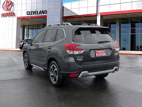 Used 2022 Subaru Forester Touring image 5