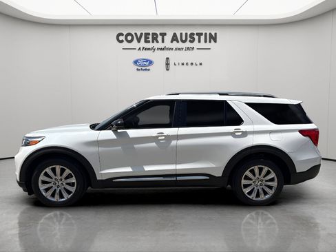 Used 2023 Ford Explorer Limited w/ Limited Technology Package RWD image 2