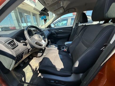 Used 2019 Nissan Rogue SV image 12