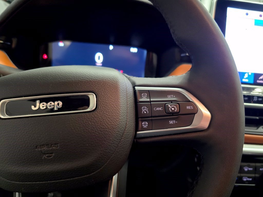 Used 2025 Jeep Compass Limited w/ Elite Group AWD/4WD image 19