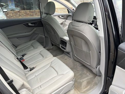 Used 2021 Audi Q7 3.0T Premium Plus image 39