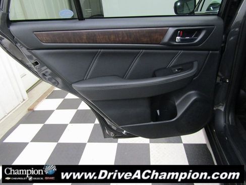 Used 2019 Subaru Outback 2.5i Limited image 17