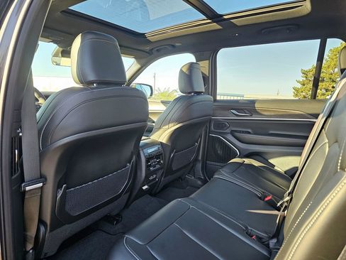 New 2025 Jeep Grand Cherokee L Limited w/ Black Appearance Package image 11