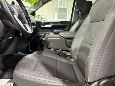 Used 2022 GMC Sierra 1500 Elevation image 11