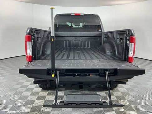 Used 2019 Ford F350 Lariat AWD/4WD image 8