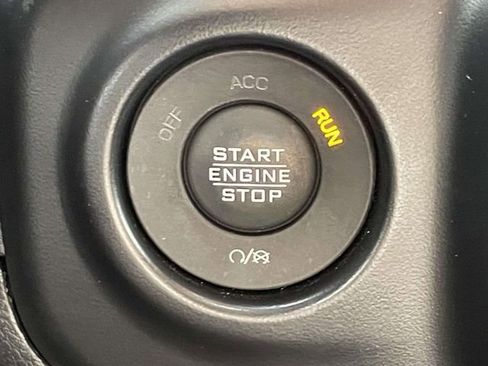 Used 2021 Jeep Wrangler Unlimited Sport image 23