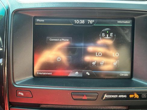 Used 2016 Ford Explorer XLT w/ Equipment Group 202A AWD/4WD image 23