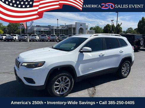 Used 2019 Jeep Cherokee Latitude Plus AWD/4WD image 1