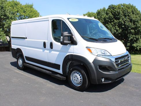 Used 2025 RAM ProMaster 2500 w/ U-Haul Equipment Group FWD image 1