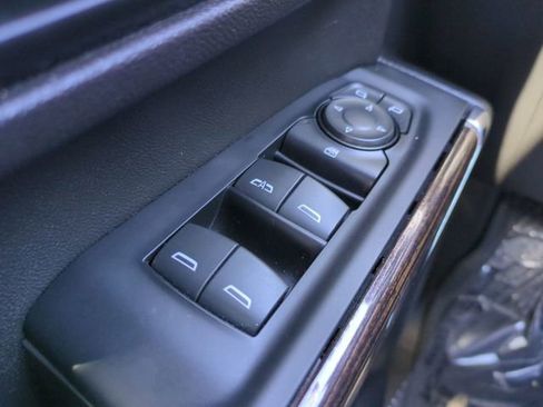 Used 2023 GMC Sierra 3500 SLE w/ SLE Convenience Package image 28