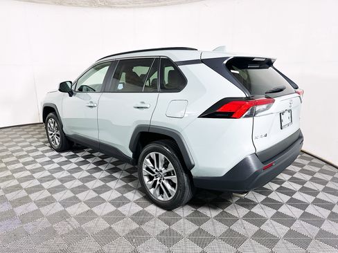 Used 2023 Toyota RAV4 XLE Premium FWD image 5