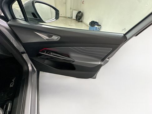 Used 2023 Volkswagen ID.4 S image 31