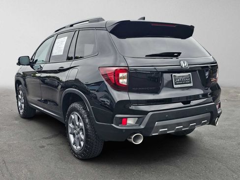 Used 2025 Honda Passport TrailSport image 5