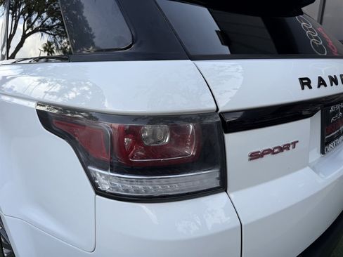 Used 2016 Land Rover Range Rover Sport HSE AWD/4WD image 11