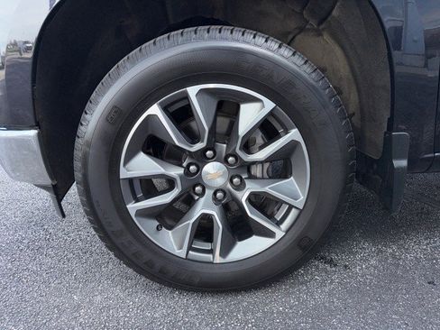 Used 2023 Chevrolet Silverado 1500 LT image 12