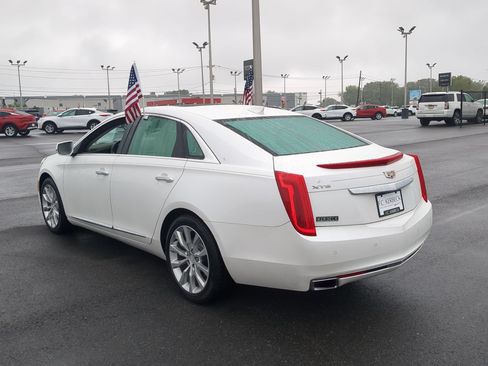 Certified 2016 Cadillac XTS Luxury w/ Driver Awareness Package FWD image 5