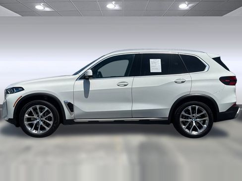 Used 2024 BMW X5 xDrive40i w/ Premium Package AWD/4WD image 2