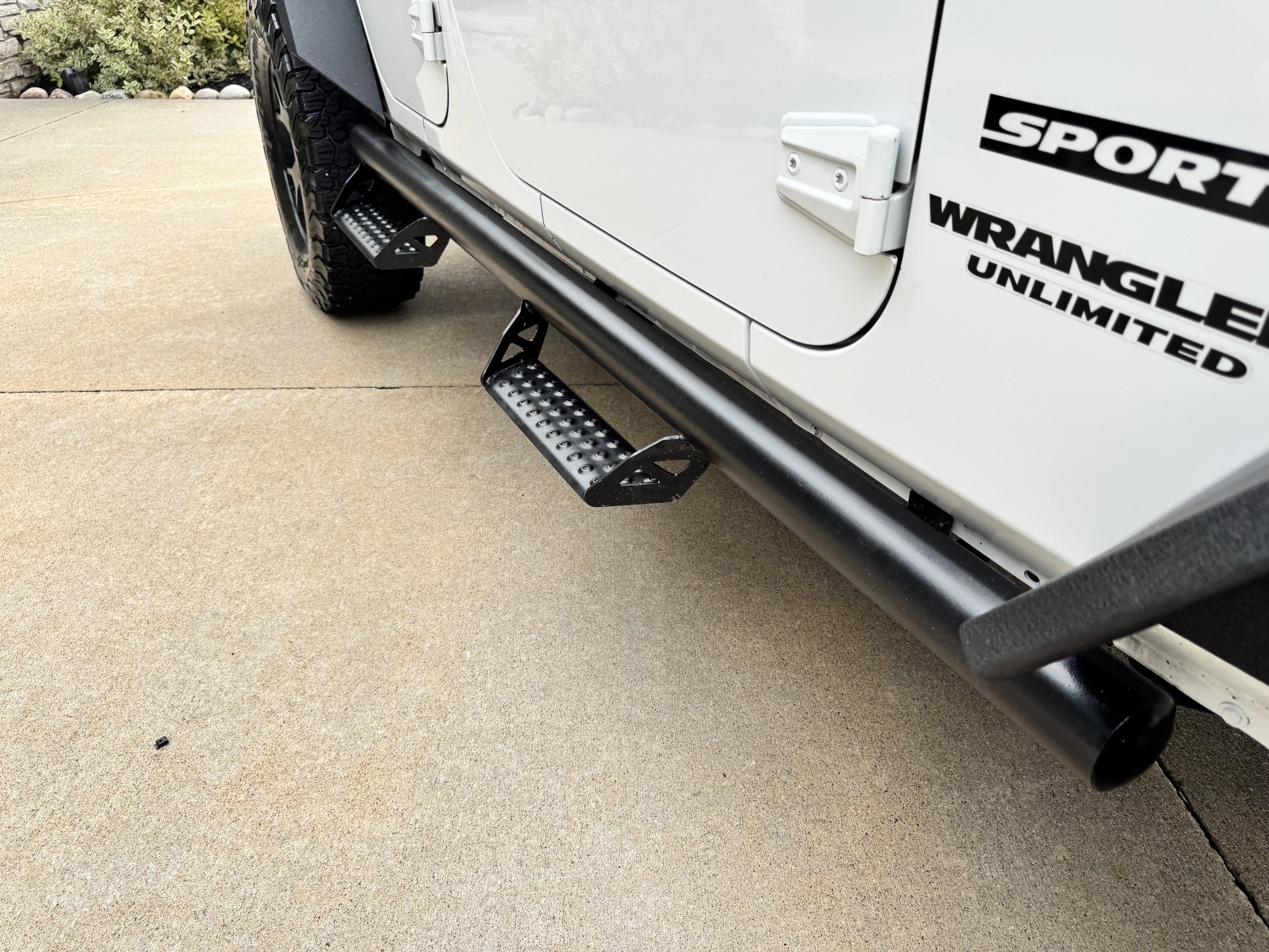 Used 2012 Jeep Wrangler Unlimited Sport AWD/4WD image 38