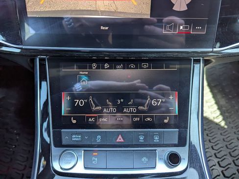 Used 2019 Audi Q8 Premium AWD/4WD image 18