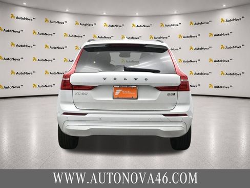 Used 2023 Volvo XC60 B5 Core AWD/4WD image 7