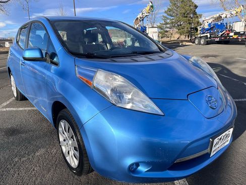 Used 2013 Nissan Leaf S w/ Charger Pkg image 3