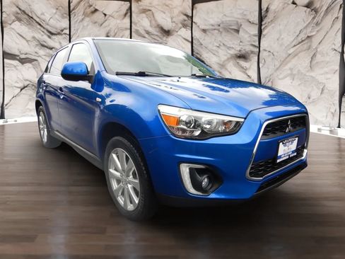Used 2015 Mitsubishi Outlander Sport SE FWD image 4