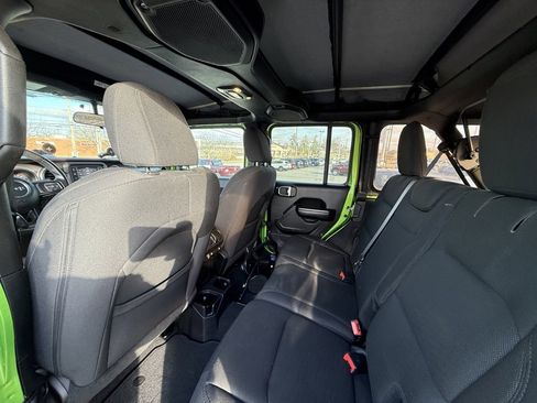 Used 2019 Jeep Wrangler Unlimited Sport S image 24