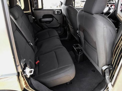 Used 2021 Jeep Wrangler Unlimited Sport image 38