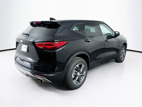 Used 2025 Chevrolet Blazer LT image 9