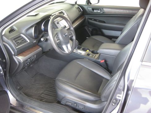 Used 2017 Subaru Outback 2.5i Limited AWD/4WD image 13