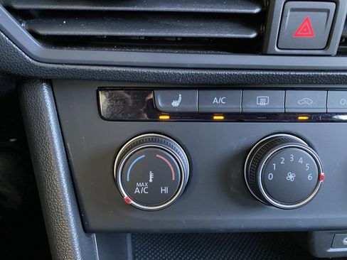 Certified 2024 Volkswagen Jetta Sport FWD image 22