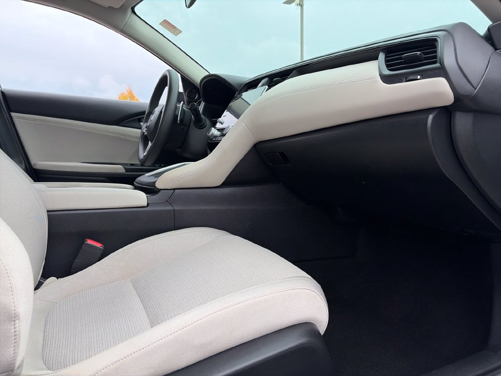 Used 2021 Honda Insight EX image 10
