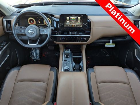 Used 2025 Nissan Pathfinder Platinum w/ Cargo Package image 15