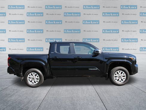 Used 2024 Toyota Tacoma SR5 AWD/4WD image 4