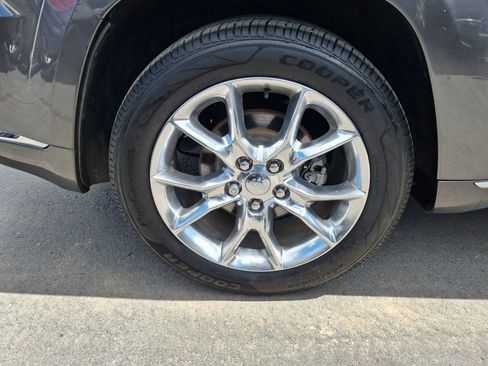 Used 2014 Jeep Grand Cherokee Summit AWD/4WD image 9