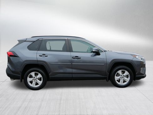 Used 2021 Toyota RAV4 XLE w/ Carpet Mat Package (TMS) image 8