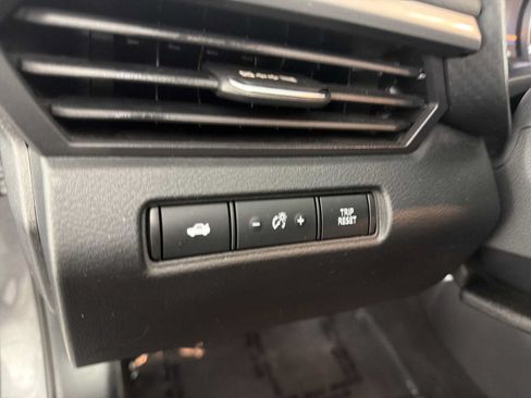 Used 2022 Nissan Altima 2.5 SR FWD image 32