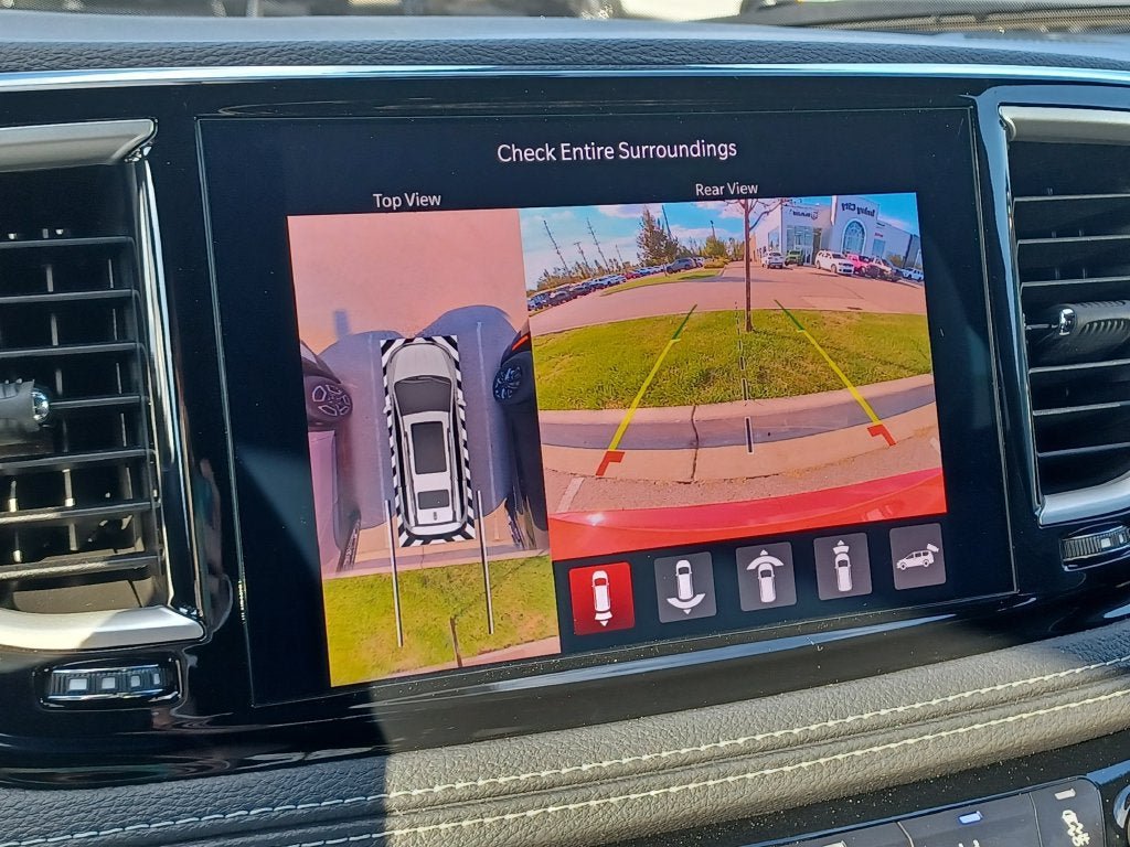 New 2027 Chrysler Pacifica Limited AWD/4WD image 17