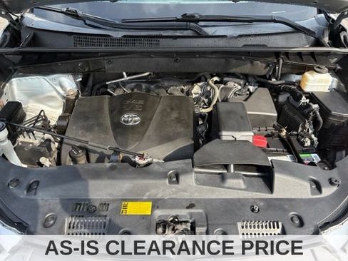 Used 2019 Toyota Highlander XLE AWD/4WD image 43