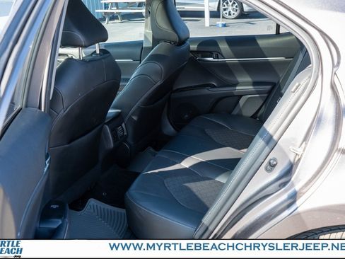 Used 2020 Toyota Camry XSE image 13