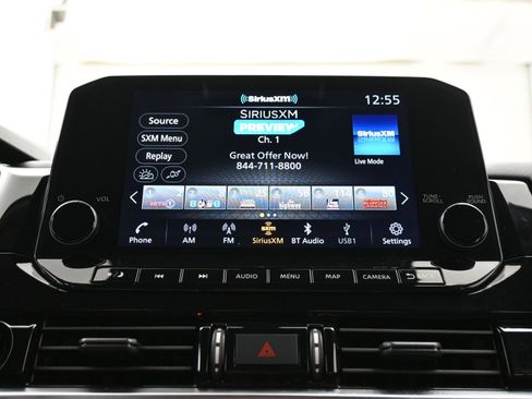 Used 2025 Nissan Pathfinder SL image 37